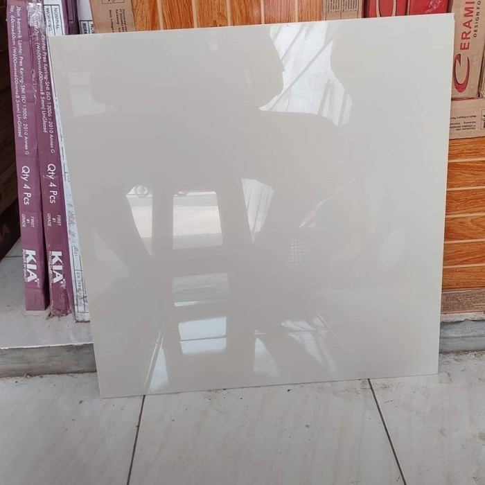 Executive granit lantai 60x60 cream polos Garuda Porcelain