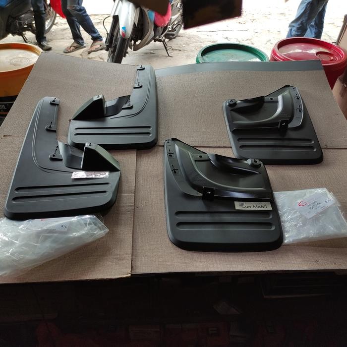 Mud guard karpet lumpur Fortuner VNT 2012-2015 sebelum type VRZ