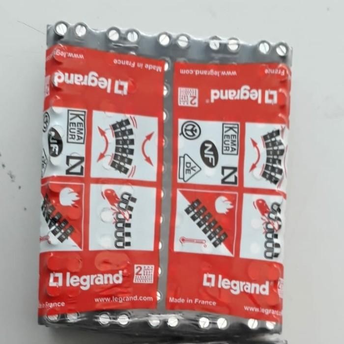 (Expert) Legrand Terminal Klustin / Krustin Kabel Konektor 2.5mm - 4 mm Hitam