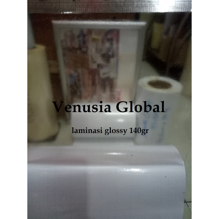 

Bahan Laminasi GLOSSY 140Gsm A4 21cm x 45m - Roll