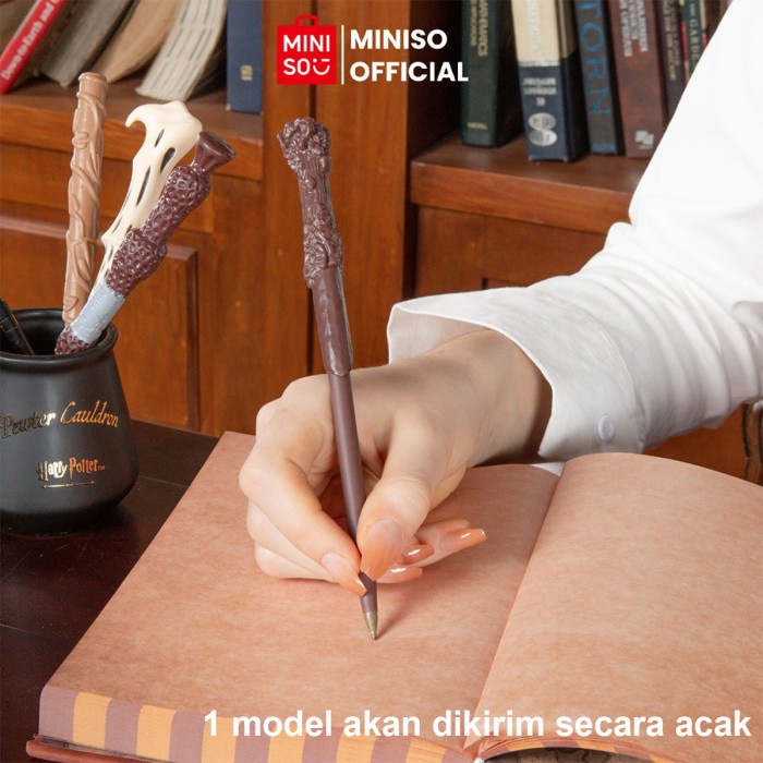 

HOT SALE! Miniso x Harry Potter Wand Surprise Box Ballpoint Pen Set Isi 1pc Tongkat Sihir Pulpen