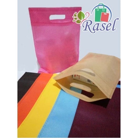 

Flashshow 20x26 cm Tas Kain Spunbond Goodie Bag Kantong Goody polos souvenir
