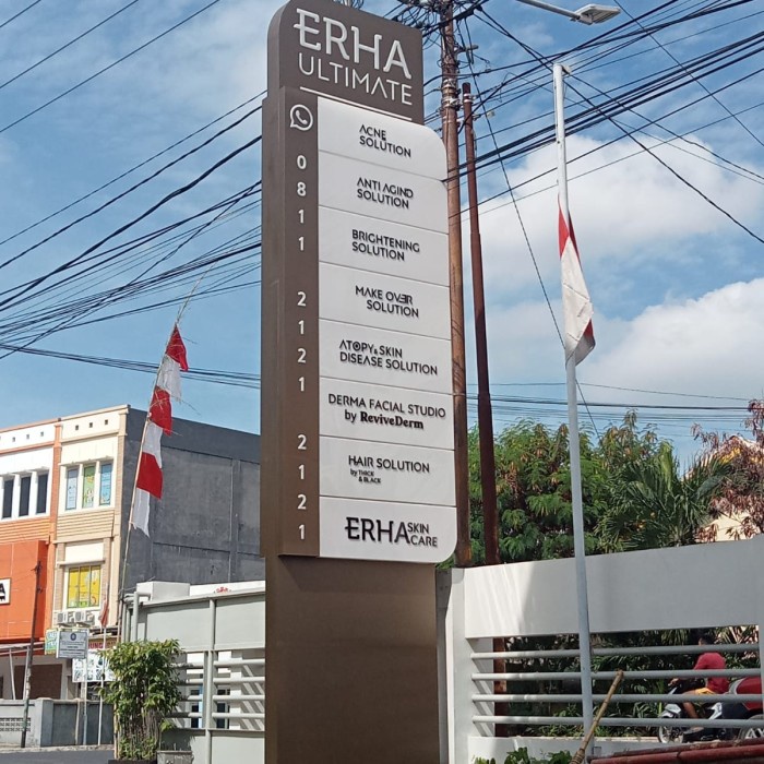 Pylon Sign Totem Sign Neonbox Huruf Timbul