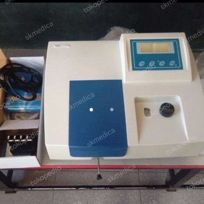 SPECTROPHOTOMETER UV VIS 752N