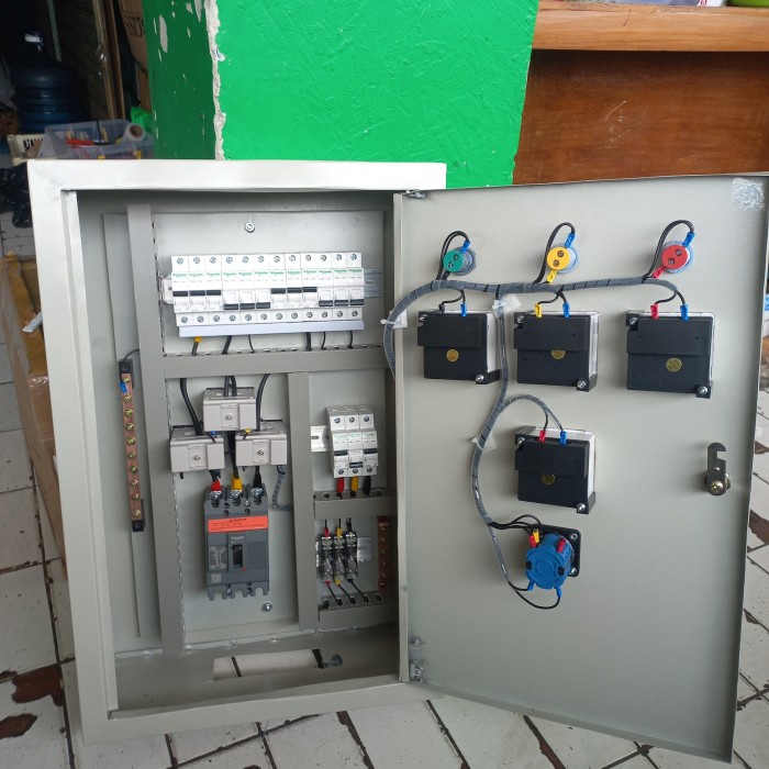 Panel Distribusi 3phass 50A Panel Listrik Jadi