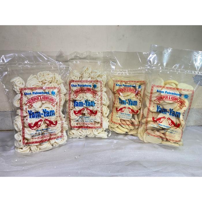

terbaru !!! paket kerupuk(sanggul 2bks&kancing 2bks) ikan tenggiri ready