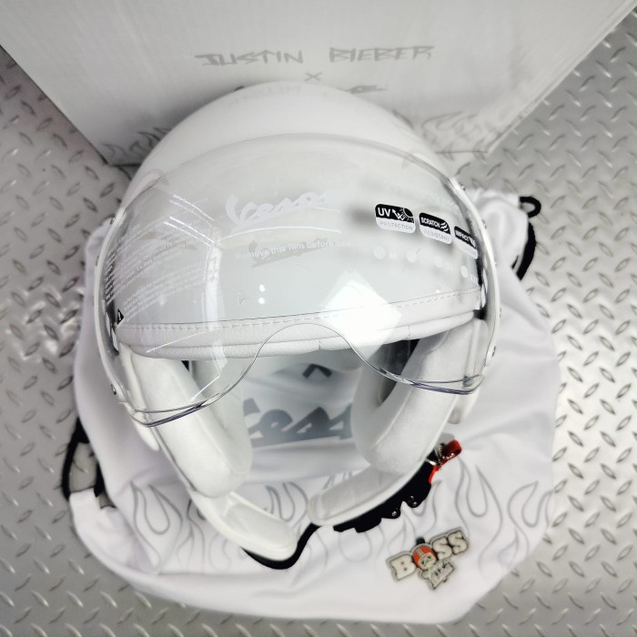 HELM ORIGINAL VESPA X JUSTIN BIEBER