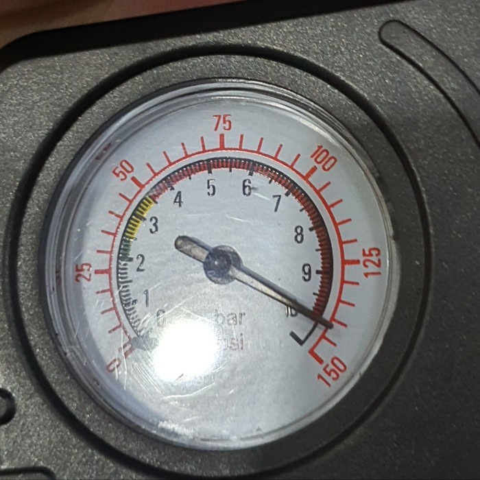 KOMPRESSOR ANGIN BAN MOBIL MOTOR SEPEDA MINI PORTABLE LISTRIK UNIVERSA