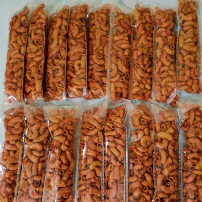 

makaroni bantet paket an 20 bungkus Makaroni Camilan Makanan Pedas Snack Macaroni Food Manis Cemilan