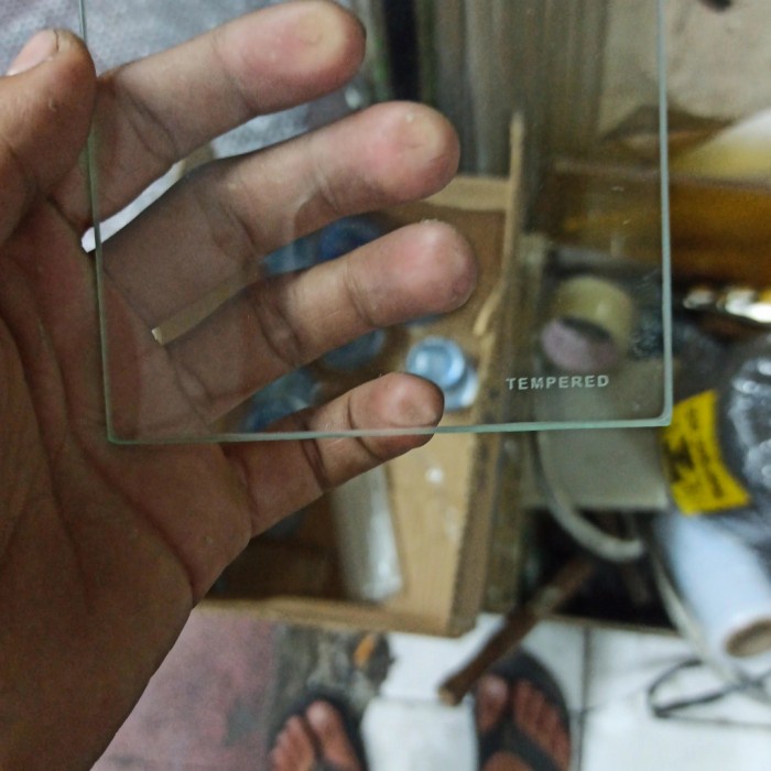 kaca tempered kotak 5mm x 100mm x 100mm