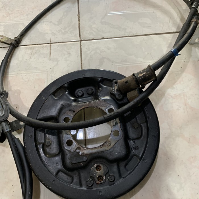 ORIGINAL dudukan kampas rem AVANZA belakang tromol belakang AVANZA