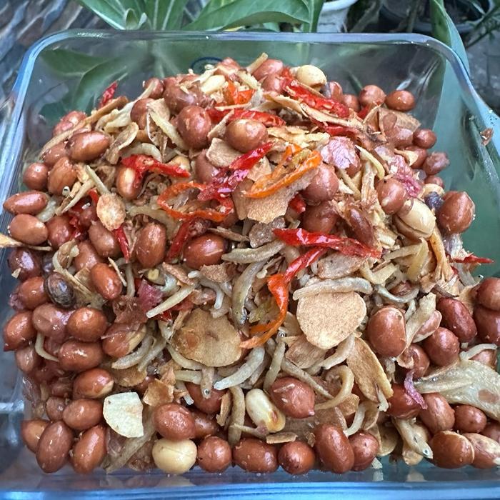 

Teri Kacang Kering Gurih khas Sunda 250 gr