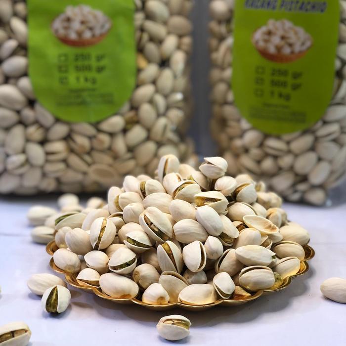

Kacang Pistachio kemasan 500gr