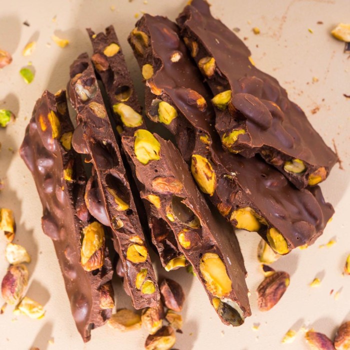 

Terbaru Pipiltin Cocoa Cokelat Cracks - Dark Chocolate Pistachio Ready