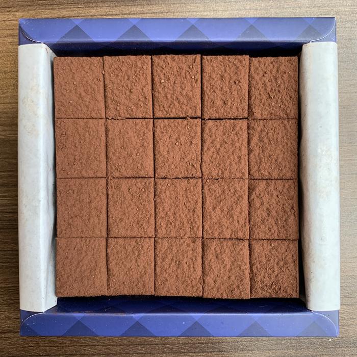 

XIUJANK NAMA CHOCOLATE DARK