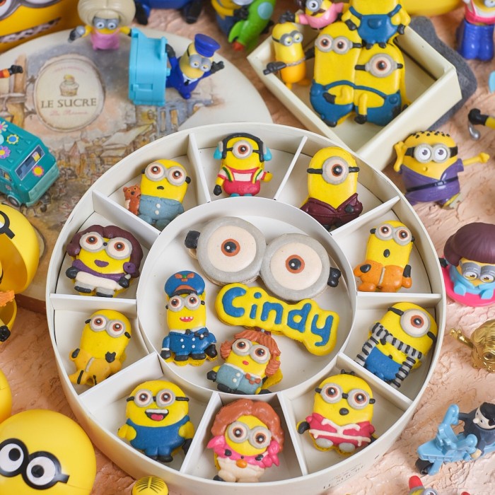 

Minions exclusive box