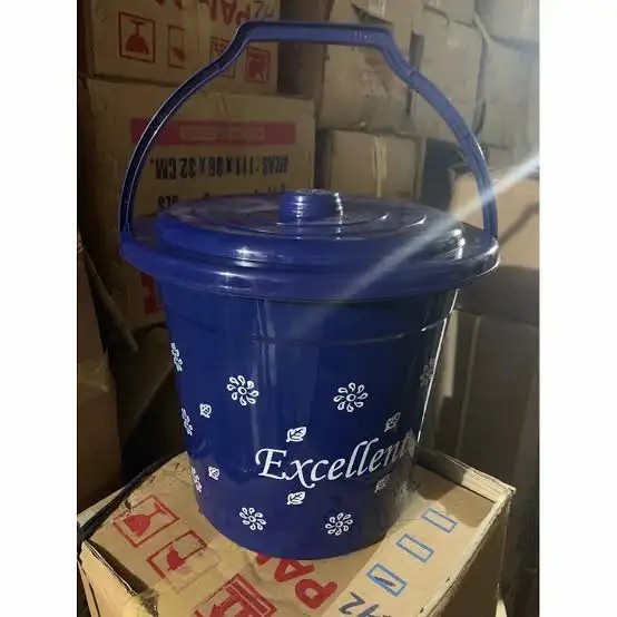 New ember plastik pakai tutup tentengan excellent 4 Galon atau 16 liter Berkualitas