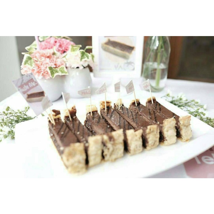 

HJK READY BANDUNG MAKUTA CAKE (Pemesanan hanya 4 pcs/ hari)