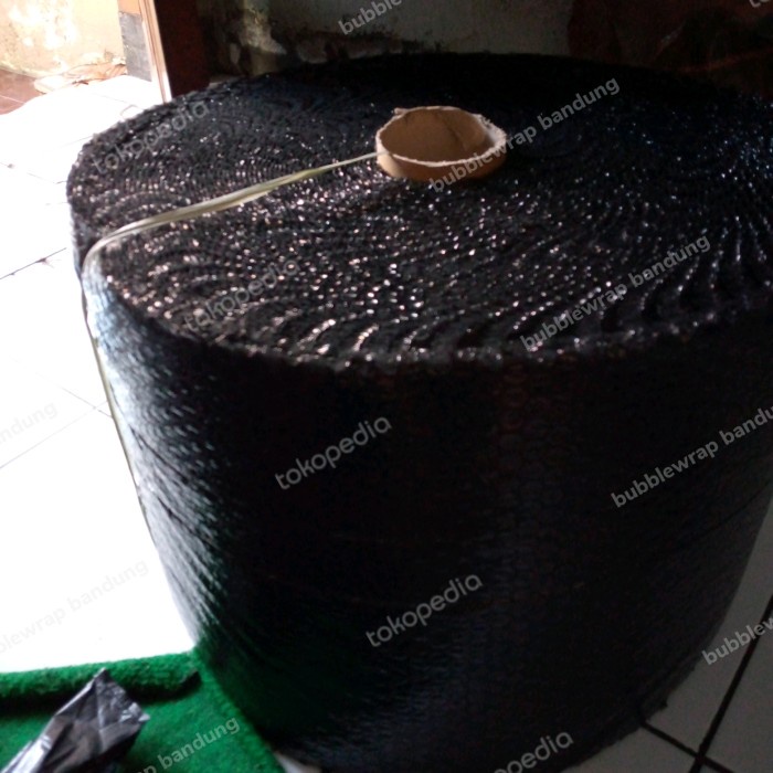 

SOUVEN- bubblewrap 30cm x 50mt HITAM, kualitas ekonomi, gosend instant cimahi