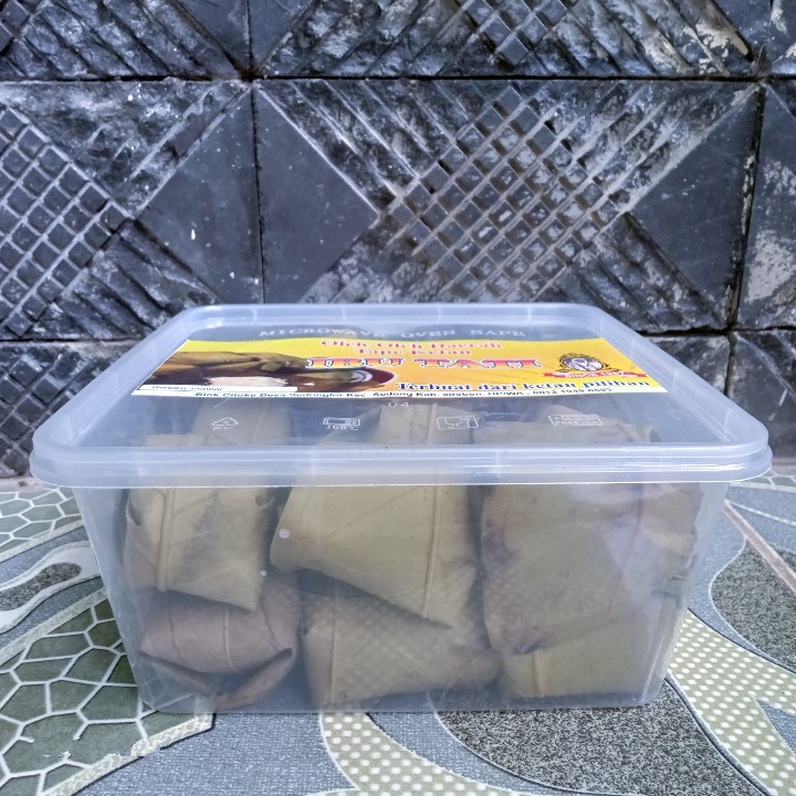 

HJ TAPE KETAN KHAS CIREBON/KUNINGAN IBU HJ.TATI ISI 25 PCS