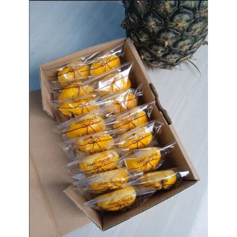 

HJ Promo nastar wisman toping keju isian selai nanas isi 15pcs/ box hampers/ hampers kue