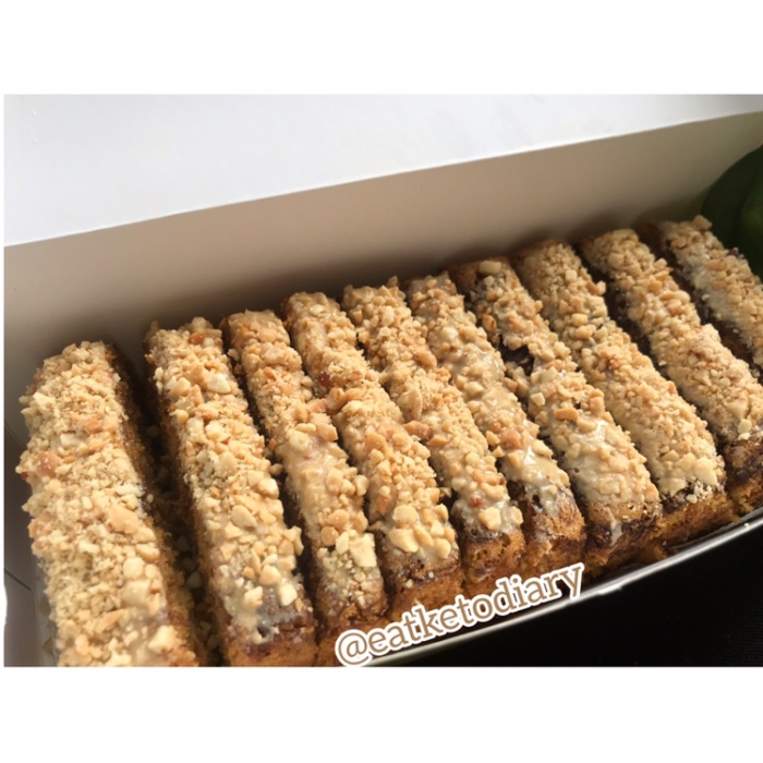 

Cake Kue Moka Kacang Keto DEBM Roti EatKetoDiary