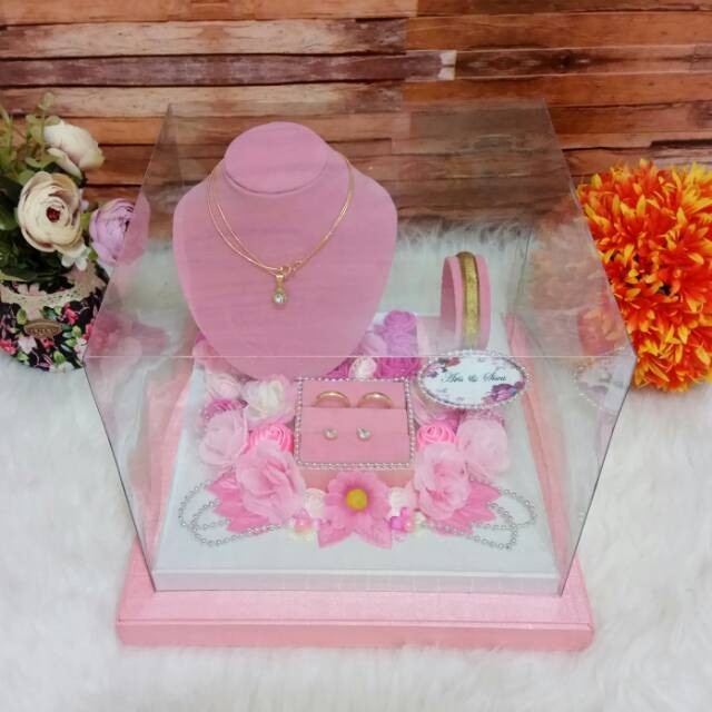 JTTOP BOX CINCIN/ BOX PERHIASAN/ KOTAK LAMARAN/ MANEKIN PERHIASAN/ MANEKIN