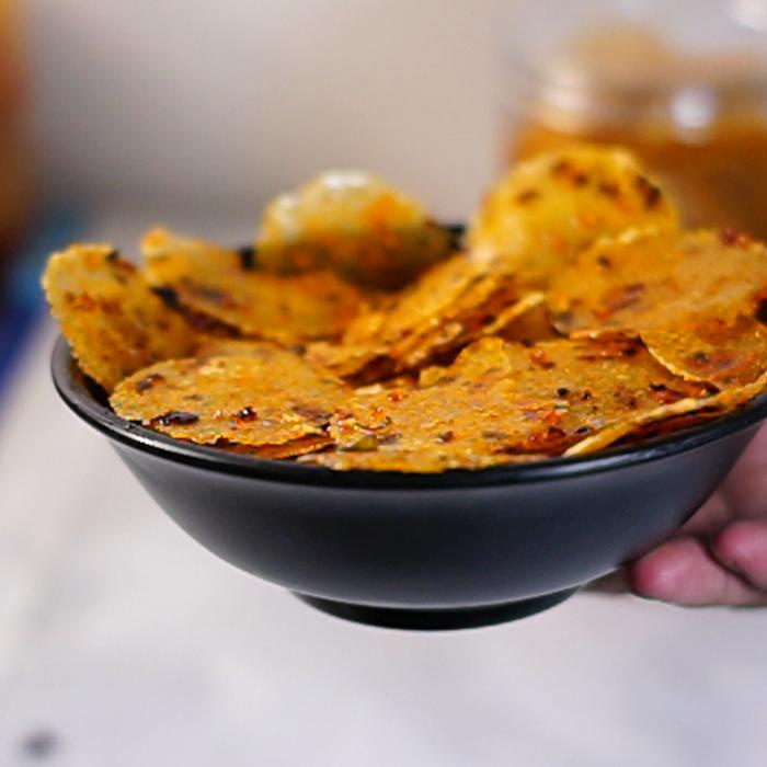 

1KG KRIPCA DAUN JERUK ALL VARIAN GURIH DAN RENYAH keripik kaca