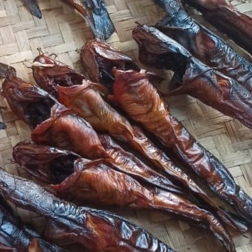 

Ikan Pari Asap Mentah