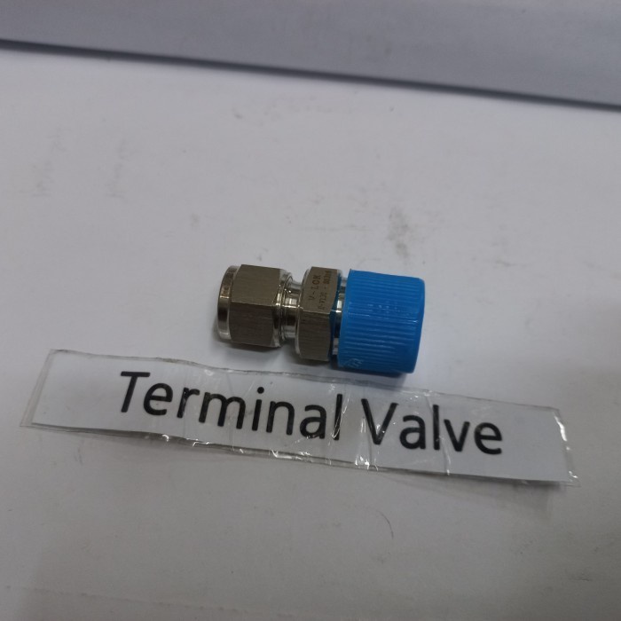 MALE CONNECTOR SS316 3/8 OD X 1/4/V-LOK CONNECTOR 3/8 OD X 1/4