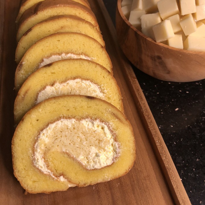 

Bolu Gulung Medan Rasa Keju When Cake ( Panjang )
