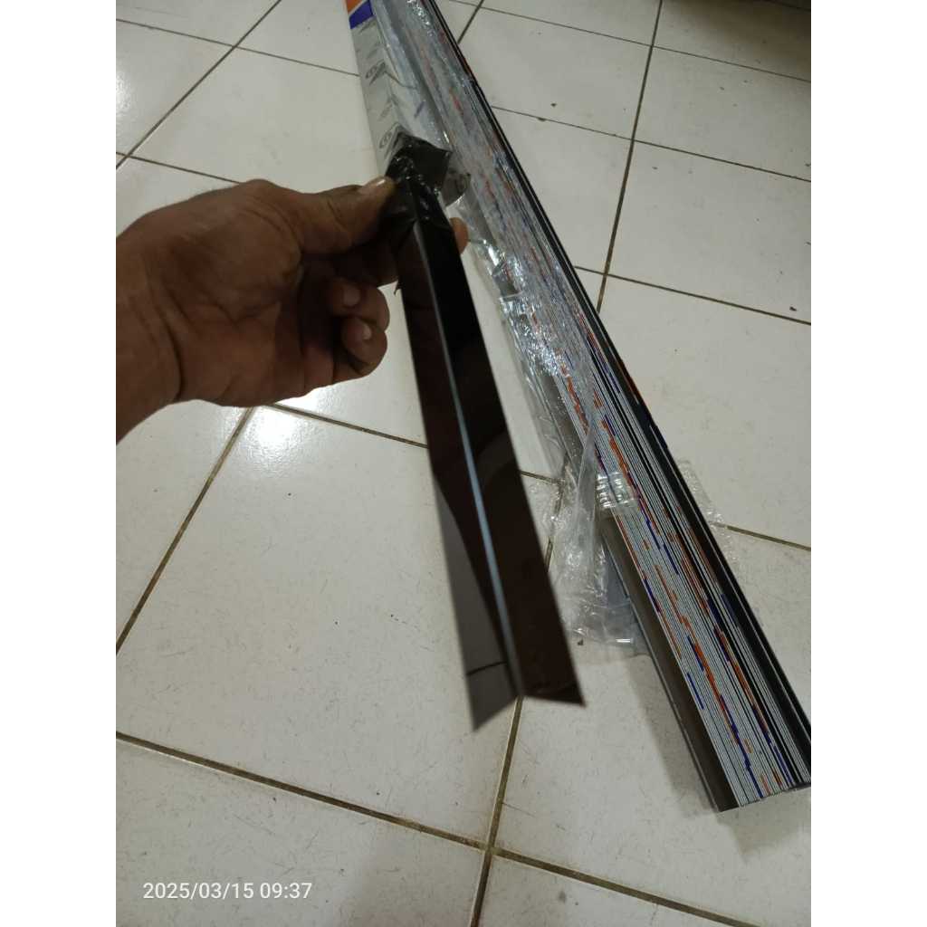 Favorit LIST L LIST SIKU LIS SIKU 2 CM L 2 X 2 CM BLACK GLOSSY L 2CM L SIKU STAINLESS BLACK GLOSSY