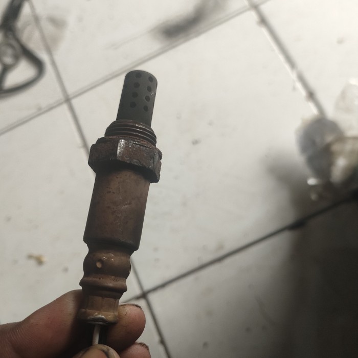 Sensor Oksigen Suzuki Futura Apv Mega Carrry (Bekas)