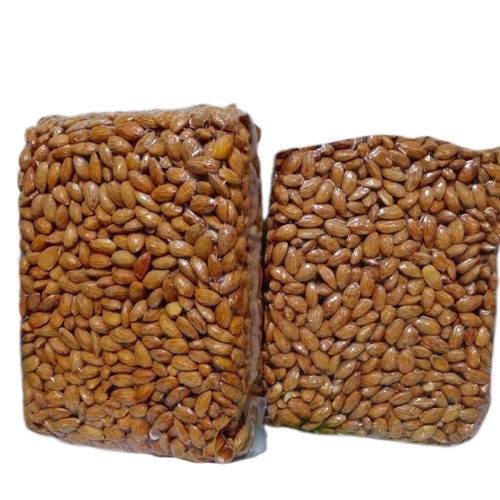 

Kacang almond panggang kupas 1kg roasted almond merk blue diamond
