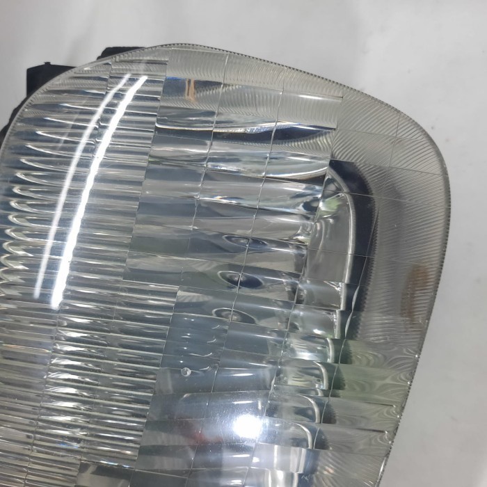 Headlamp Kanan Ford Escape 2001 - 2005 (2Nd)