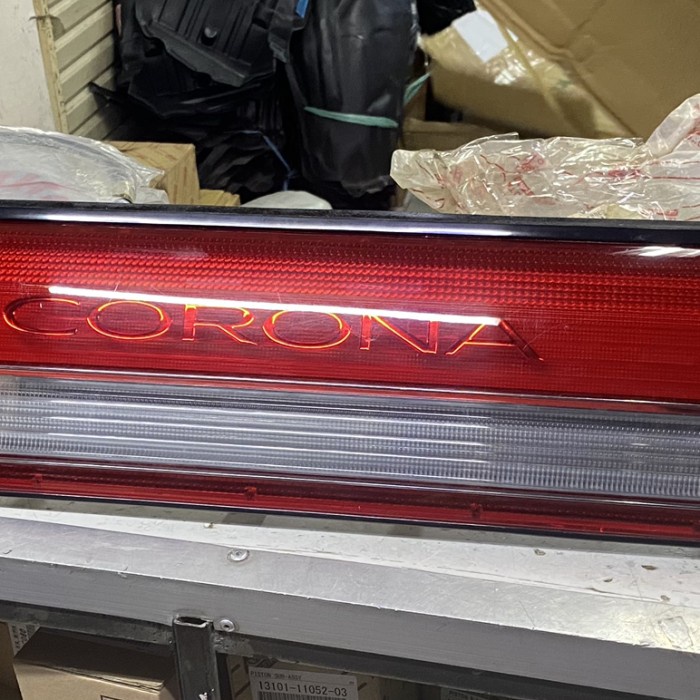 Lampu Garnis Belakang-Reflektor Belakang Corona Twincam St171 (Bekas)