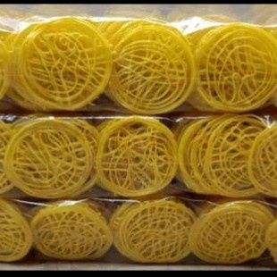 kerupuk mie kuning mentah 1 bal(pack) 2,5kg