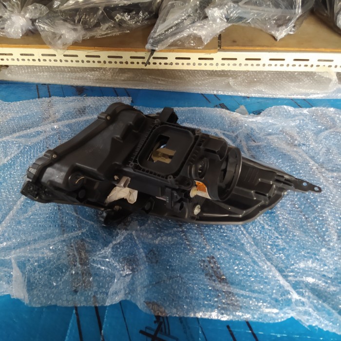 Headlamp Mobil Suzuki Baleno 2017 2018 2019 2020 Original (Copotan)