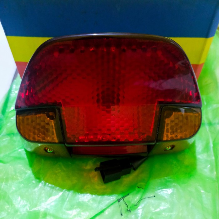 stoplamp lampu belakang kaze r