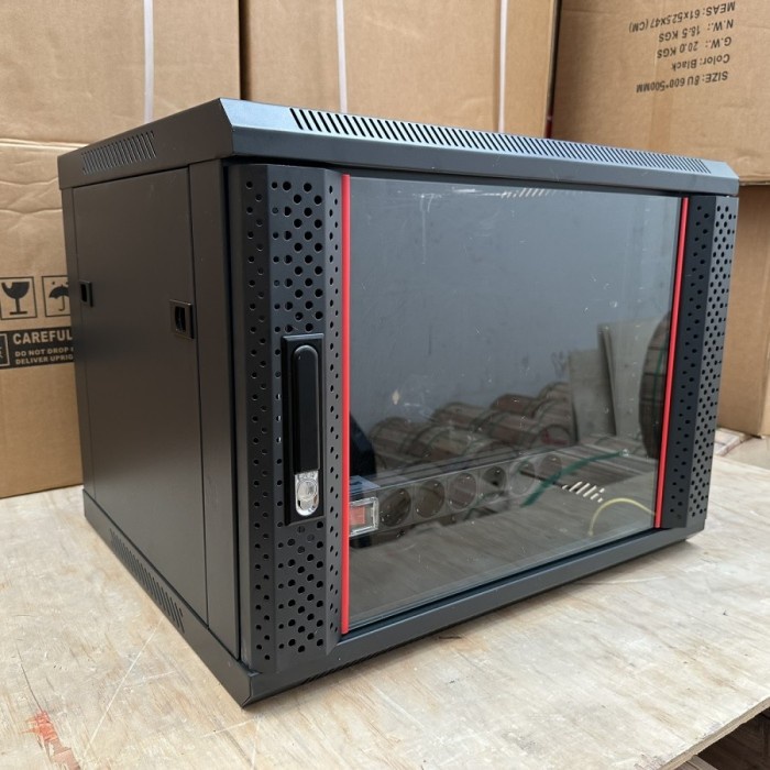 Ready wallmount rack 8U / rack server 8U