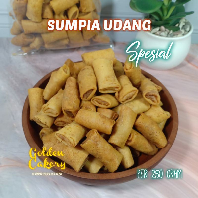 

A Sumpia Udang Rasa Original Lumpia Kering Spring Roll