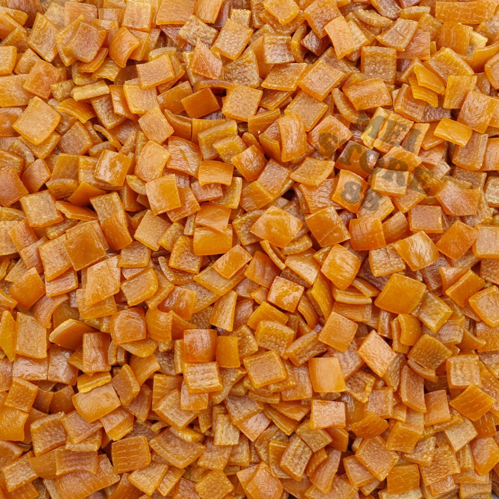 

A Kerupuk Kulit Rambak Babi Mentah Siap Goreng