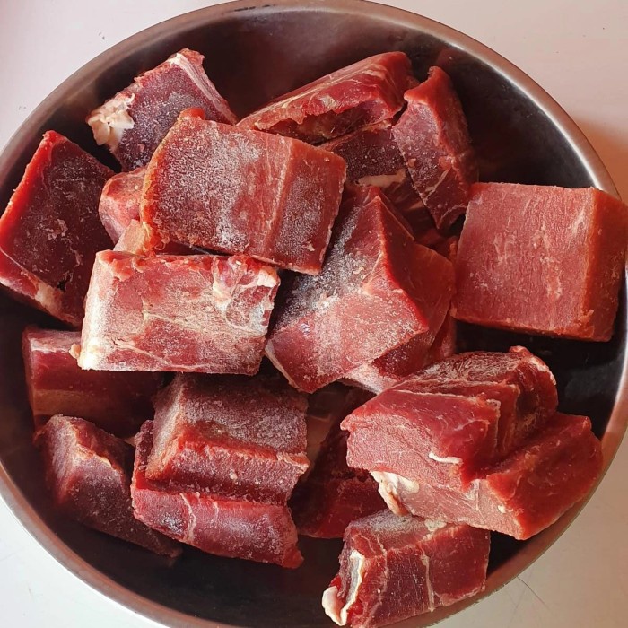 

Lezat- daging rendang potong paha belakang