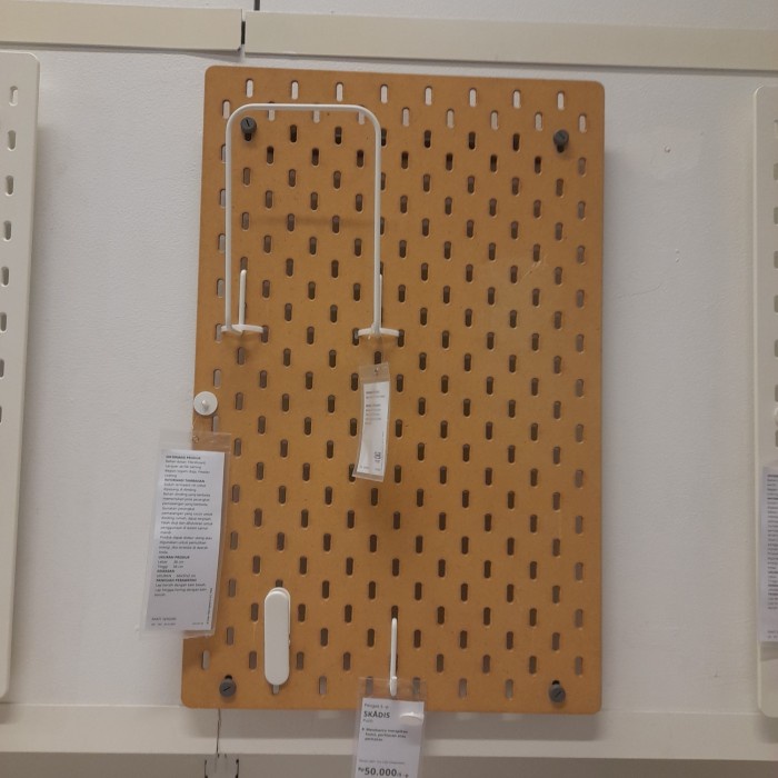 

TERLARIS Papan Berlubang Kayu Pegboard Kayu 36x56 cm SKD