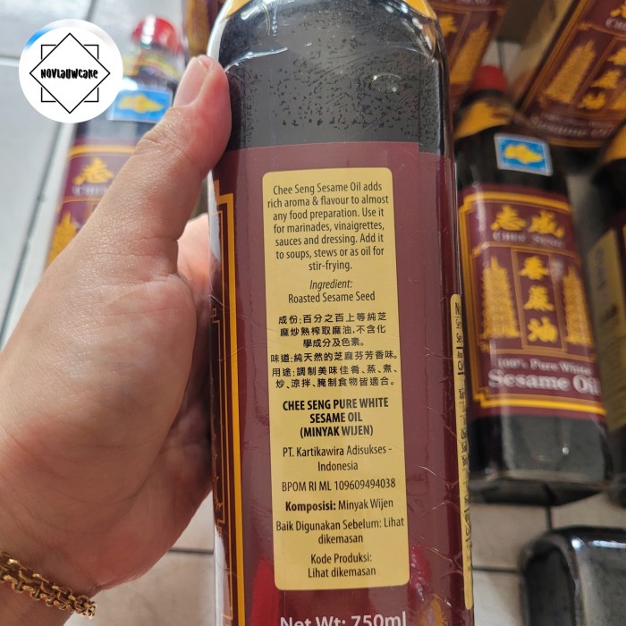 

minyak wijen chee seng pure white sesame oil/minyak wijen pagoda 750ml
