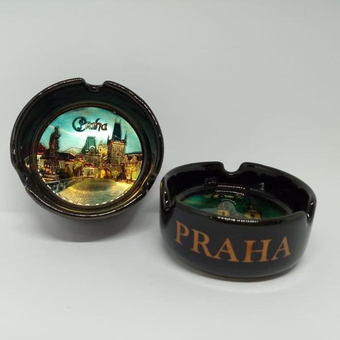 Terbaru- Asbak keramik Praha souvenir dari negara Cekoslowakia