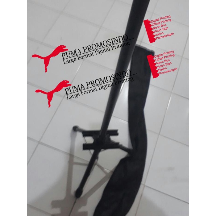

TRIPOD BANNER STAND / TRIPOD POSTER STAND