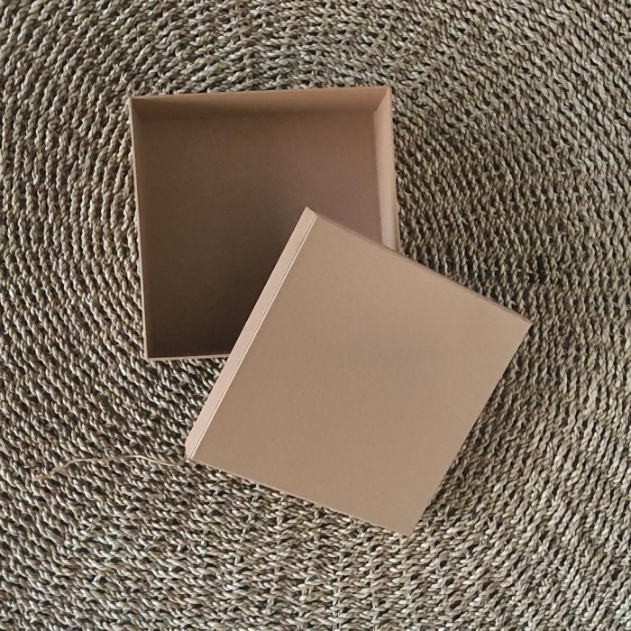 

Peno_Hay box kotak kado + hamper - coklat