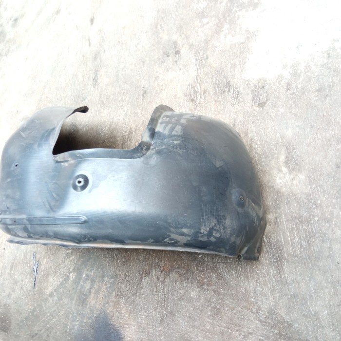 Inner Fender Spakbor Depan Kanan Original Bmw E39 (Copotan)