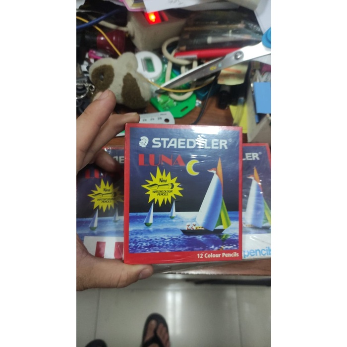 

monggo] pensil warna luna water color pendek 12 warna stock budhi staedler